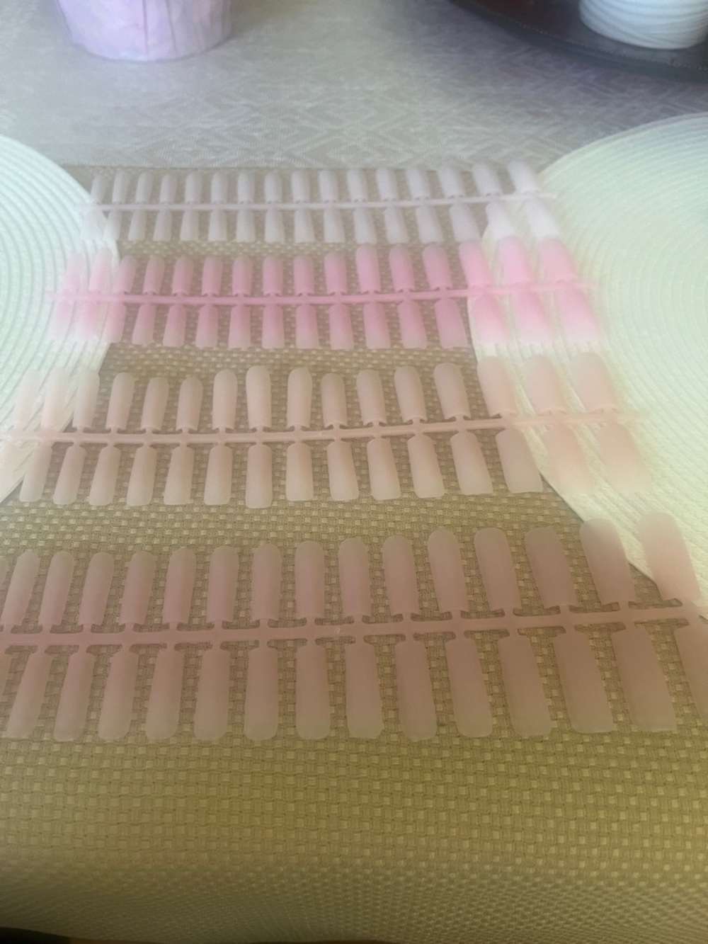 Press-On Nails Set - Soft Pink Ombre Artificial Nails